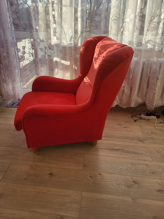 Bardzo wygodny i ładny fotel uszak