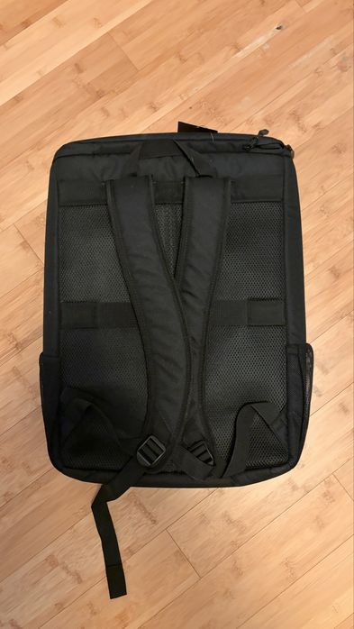 Sprzedam plecak Asus Rog Bp1800 NOWY