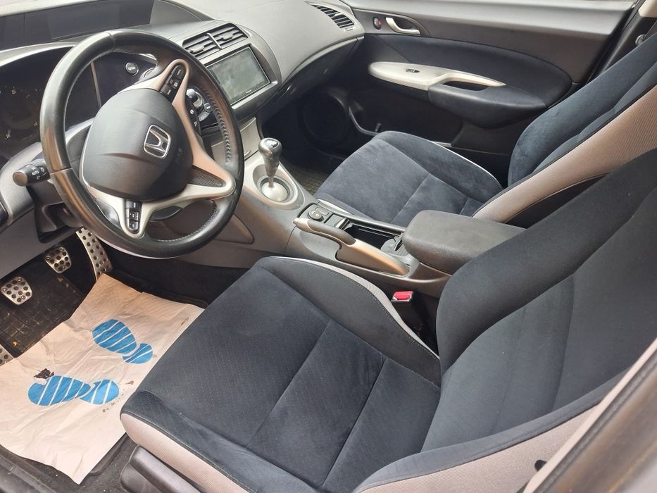 Honda Civic 1.8 benz. z klimą Alu kamera 1 właściciel