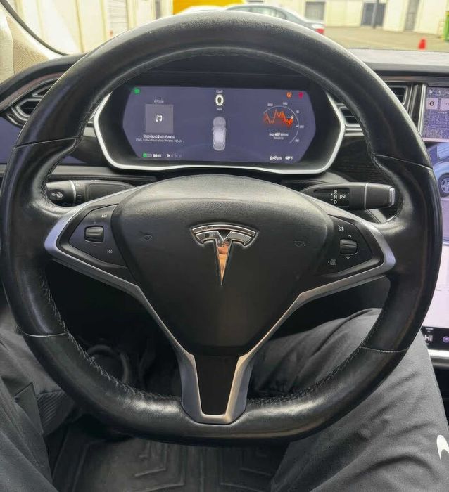 Tesla Model S 100D      2017