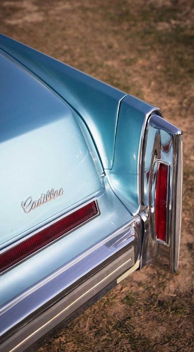 Cadillac  De Ville  1976