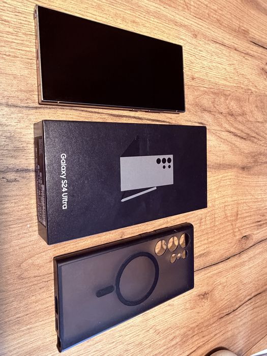 Samsung Galasxy S24 Ultra 12/512 uszanowany.