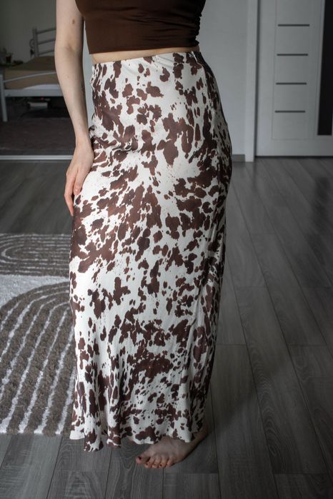Атласна спідниця максі, принт корови, спідниця анімалістичний принт