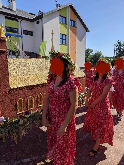 Wieniec dożynkowy nowoczesny - kościół