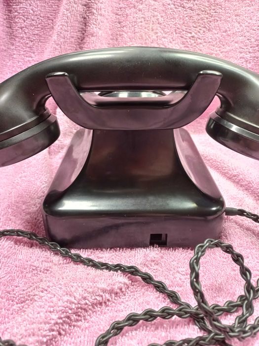 Stary telefon siemens .