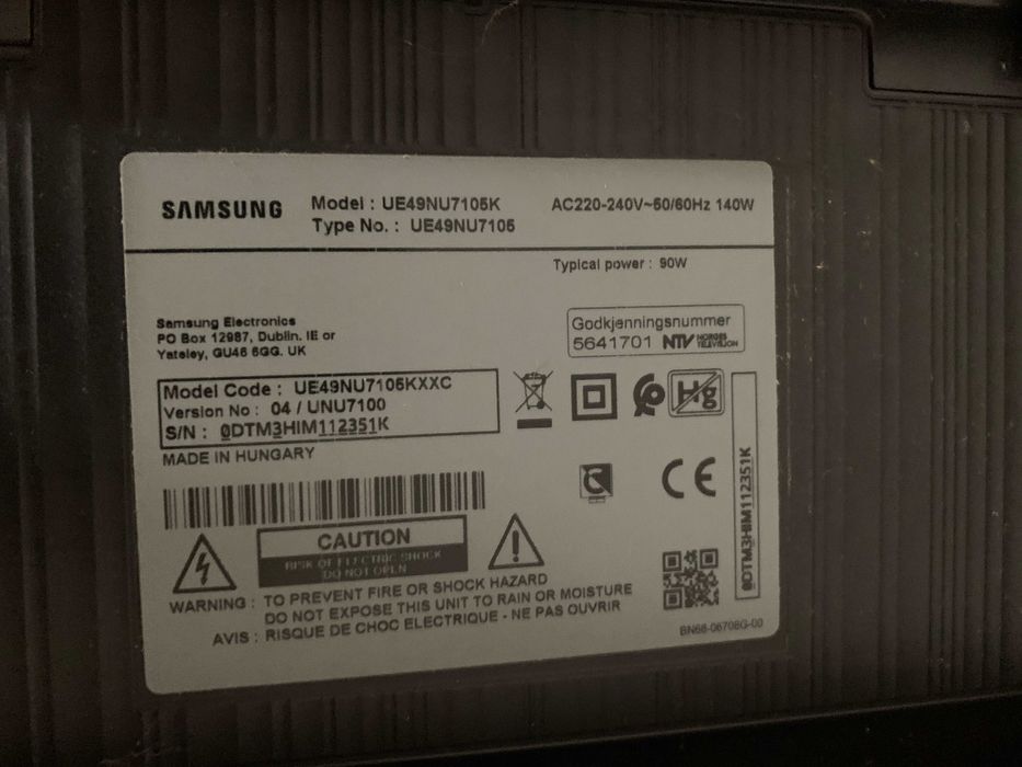 Samsung 49’’ 4K Smart TV – ecrã partido / para peças