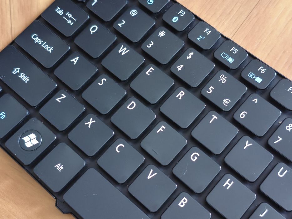 Клавіатура для ноутбука Acer Aspire MP-09B33U46442 нова
Клавіатура для