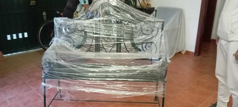 Bancos Jardim em Ferro Trabalhado