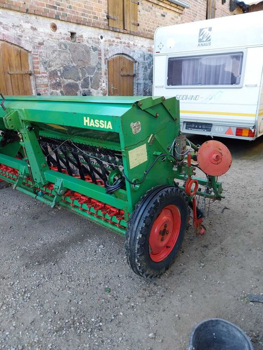 siewnik do zboża hassia dk 300