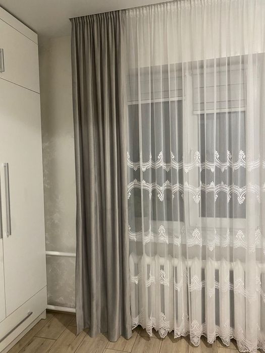 Бархат на штора сірого кольору