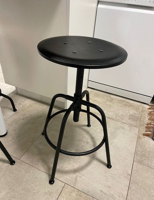 Bancos de cozinha (25€ cada)