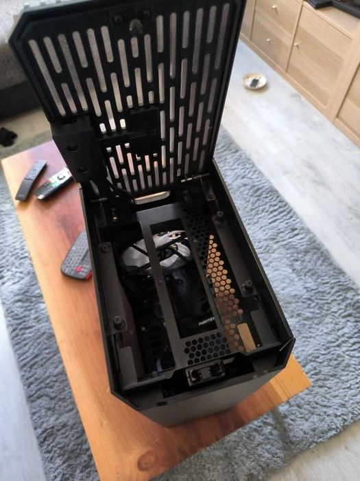 ITX чорний корпус для компютер