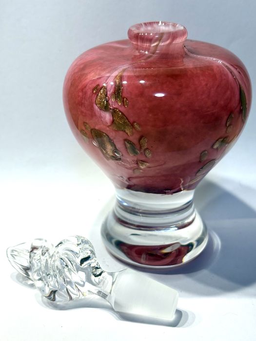 Lindissimo pesado frasco de perfume Murano com incrustações em ouro