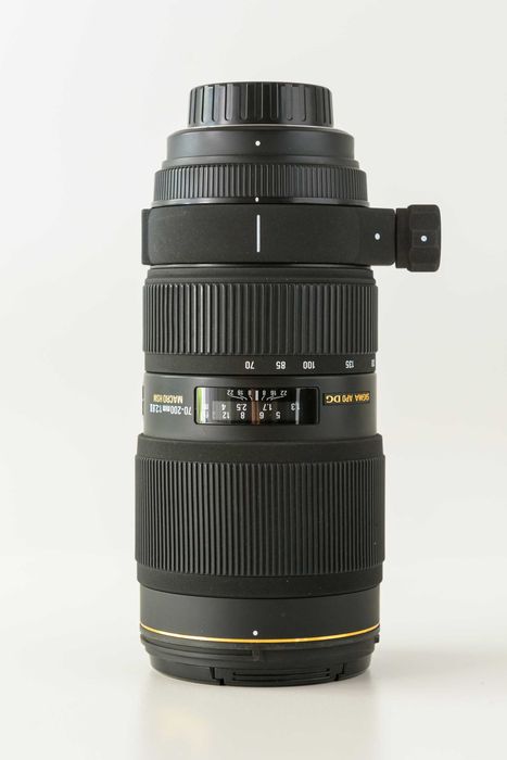 Sigma 70-200 mm f/2.8 II EX APO DG Macro HSM |  NIKON F + Hoya UV 77mm