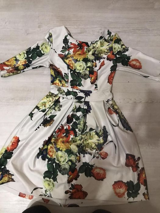 Суконьки різні нарядні на дівчинку від 12 років