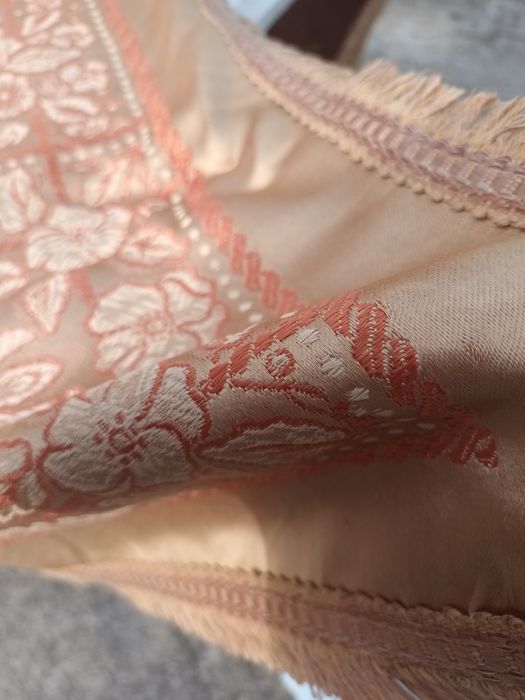 Colcha de casal em  dourado