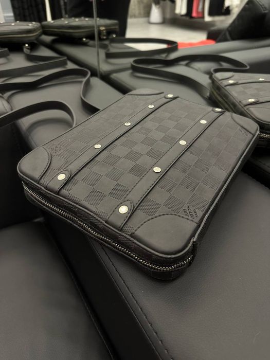 Мужская Сумка Планшетка на длиной ручке Louis Vuitton