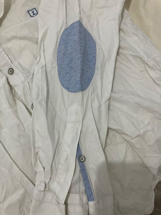 Camisa branca de homem