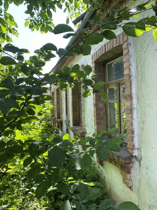 Продам будинок під реконструкцію