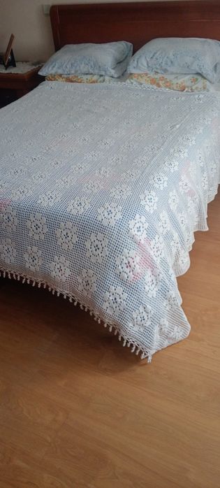 Colcha de renda feita à mão (inteiriça) – peça única