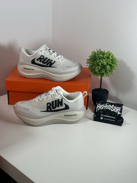 Nike Vomero – Białe, nowe buty do biegania rozmiar 39