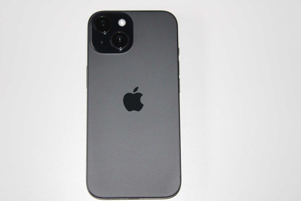 iPhone 15 256GB Preto – Excelente estado – Bateria 97%