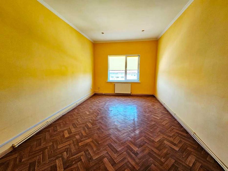 Продається виробничо-офісне приміщення в центральній частині м.Стрий