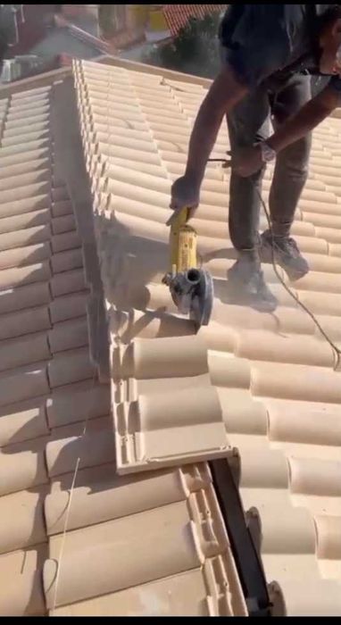 Quer arranjar seu telhado Construções e manutenção e Obras em geral.