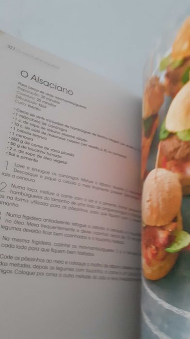 Livro Mini- hamburgueres, 2 cortadores e 20 bandeiras
