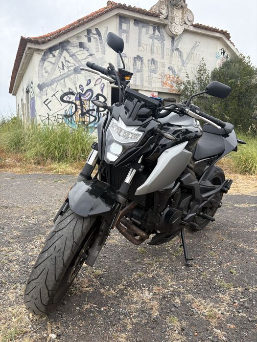 CFMOTO 650NK 2023 – estado novo | 996 KM | extra + material orginal