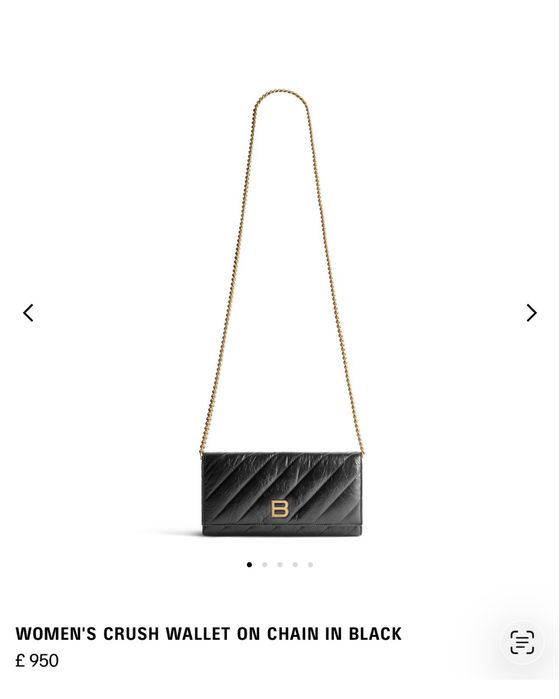 Women crush wallet on chain Balenciaga