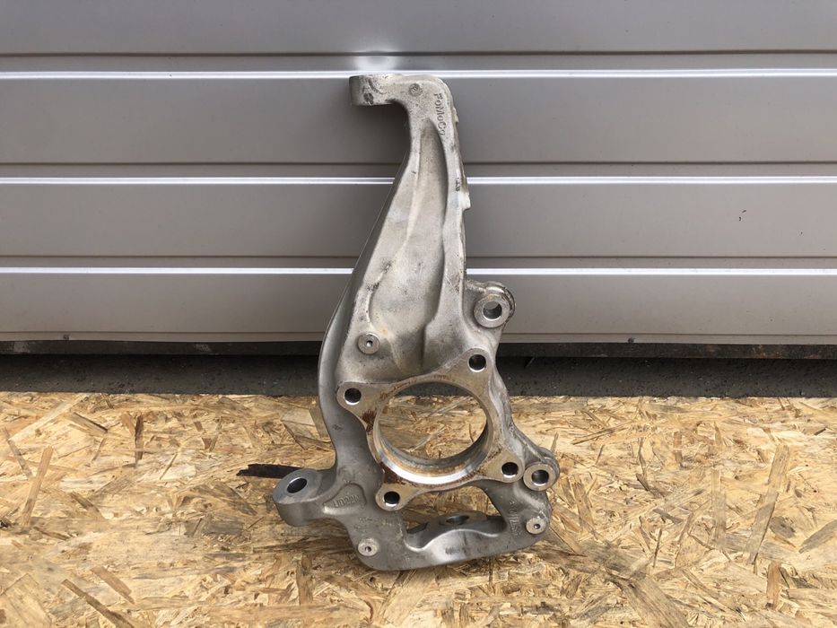 Поворотний кулак ступица поворотный Ford F150 2.7 3.5