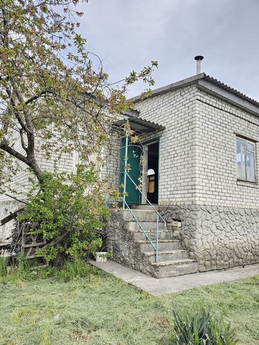 продам дом в пригороде Черноморска