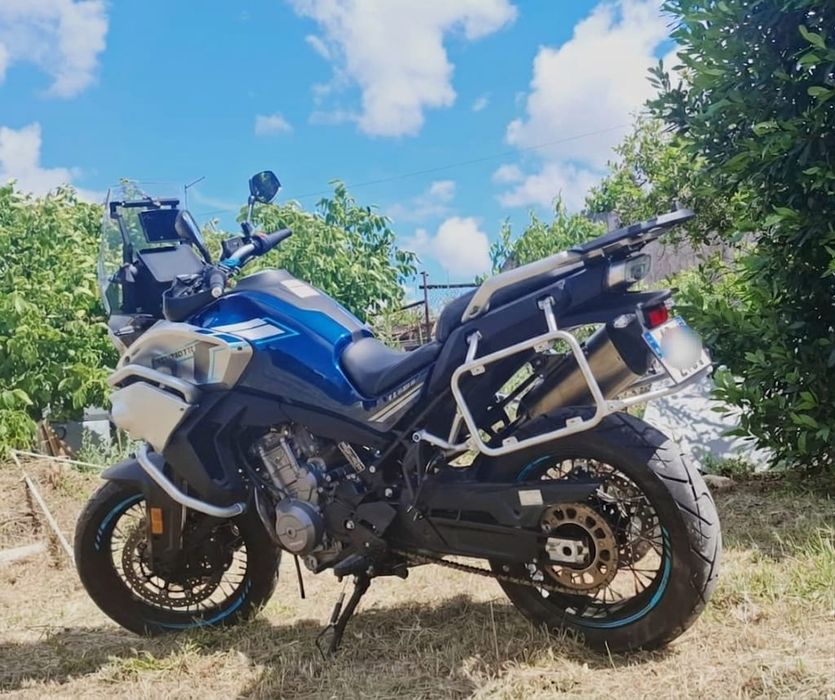 Cf Moto 800MT 1800kms
