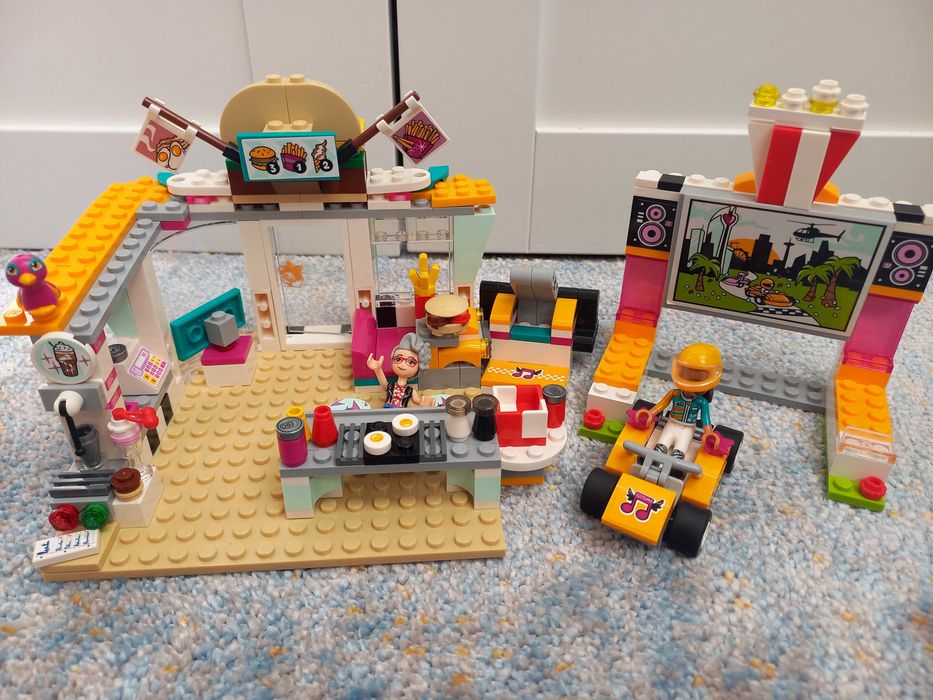 zestaw tor wyścigowy lego friends