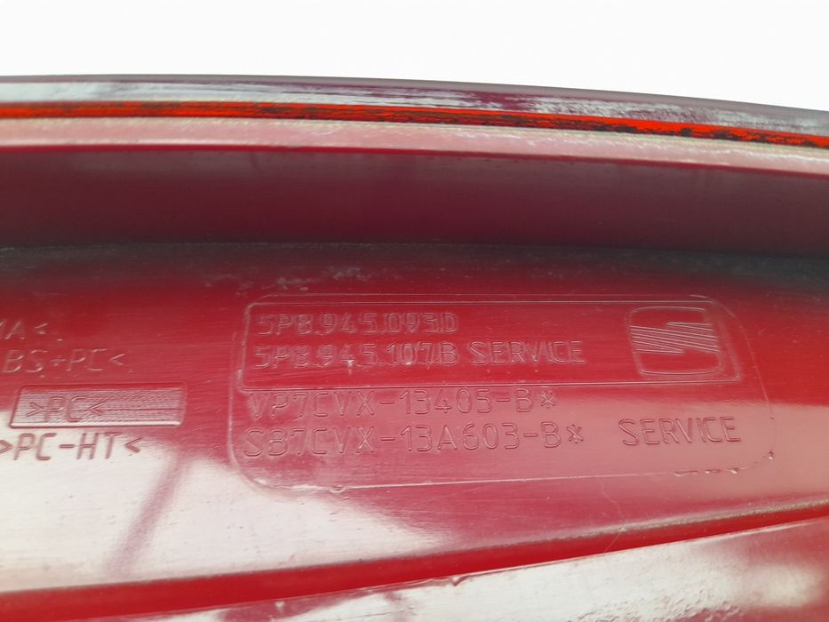 Farolim da mala esquerdo SEAT Altea XL (5P5, 5P8)