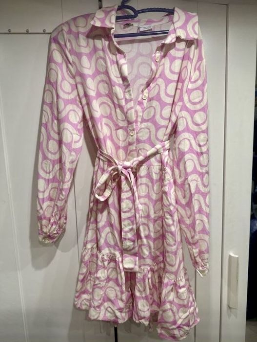 Розовое вессение платье