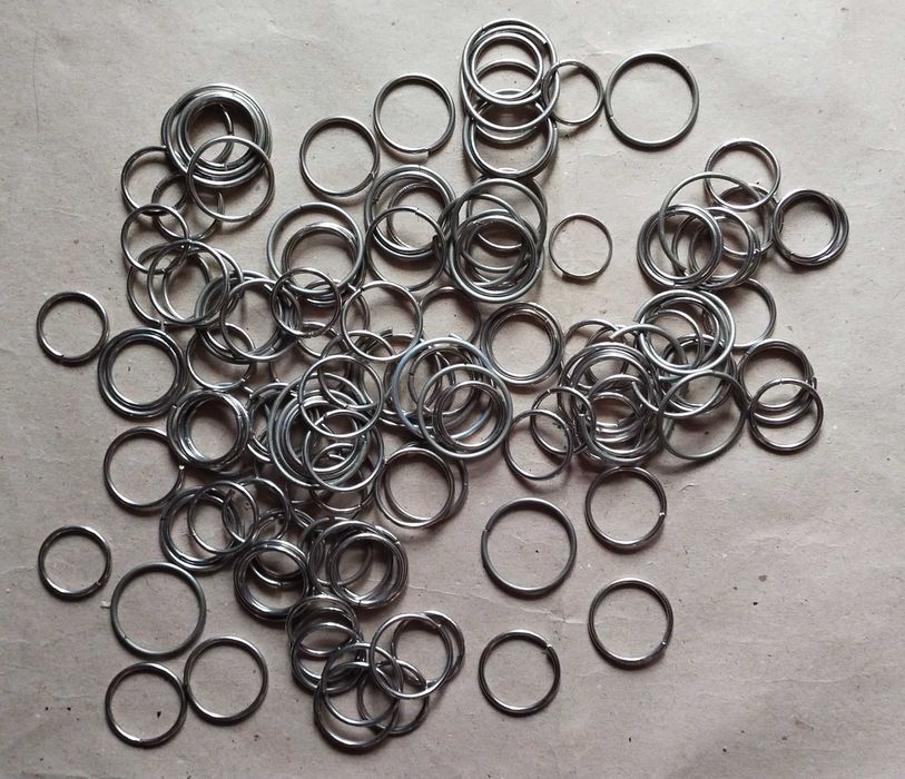 Кольца, прищепки для карнизов, штор.