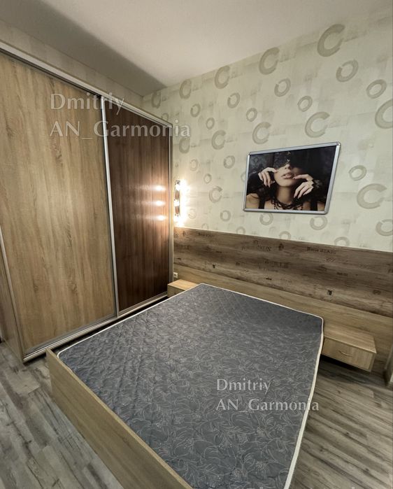 2-К Подол, Зеленый остров