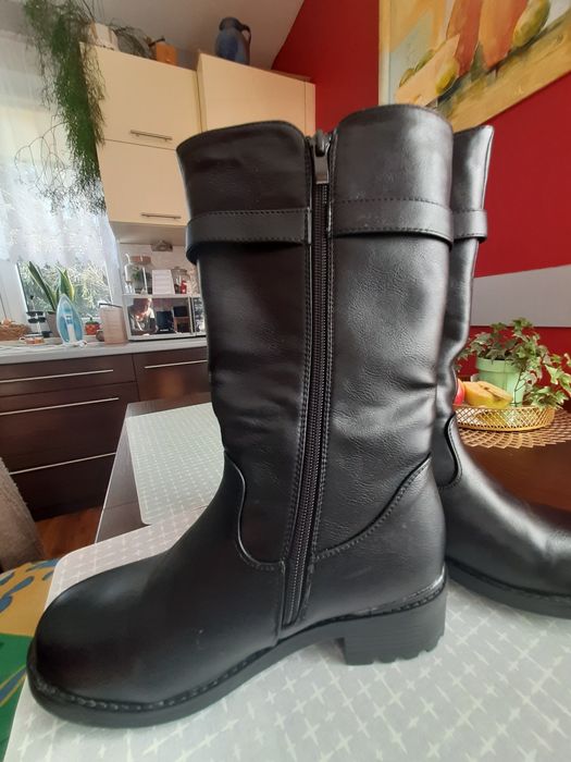 Sprzedam damskie kozaki 37 rozmiar