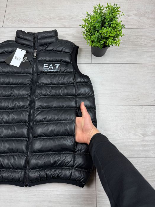 Жилетка Emporio Armani EA7 безрукавка емпоріо армані пуфер