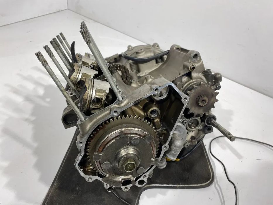 Silnik karter Suzuki Bandit 400