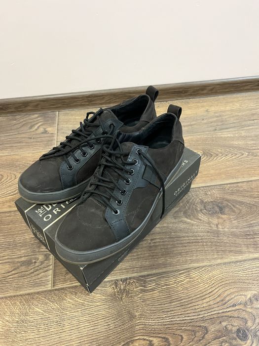 Чоловічі туфлі-кеди CATerpilar в гарному стані.