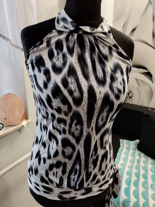 Bluzka w cętki wiązana