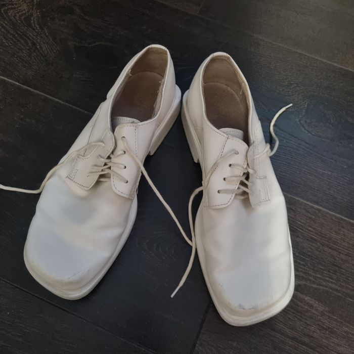 Buty chłopięce białe do komunii