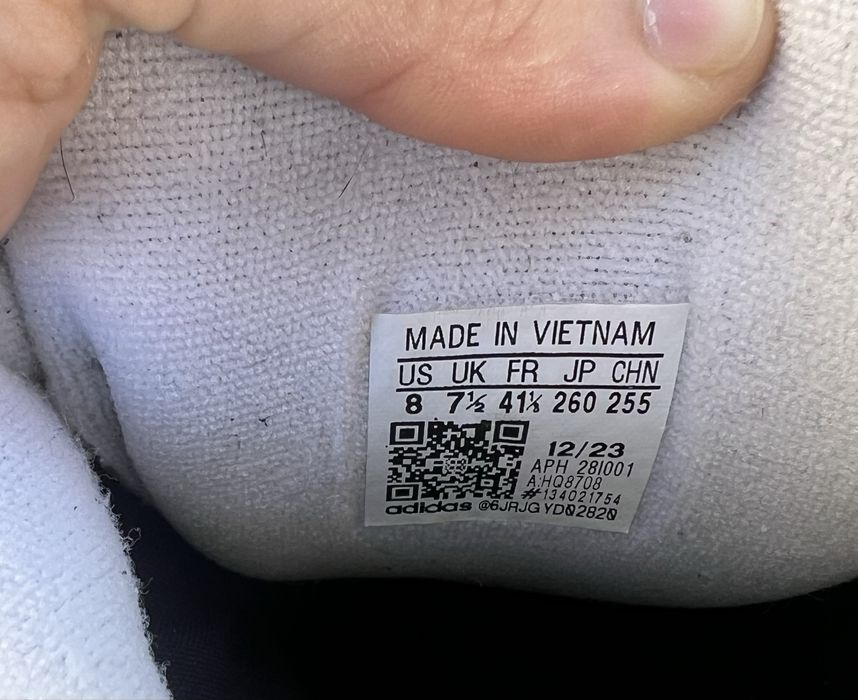 Adidas Campus Pretas w/rope laces