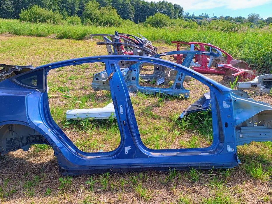 Четверть задняя левая правая tesla model Y