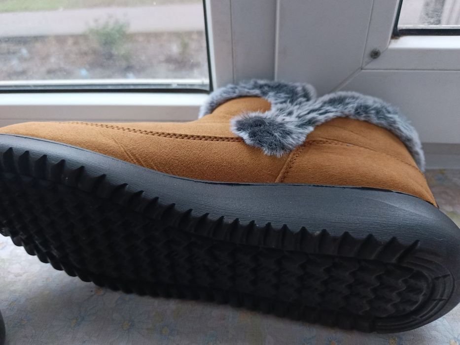 Жіночі теплі чобітки великого розміру