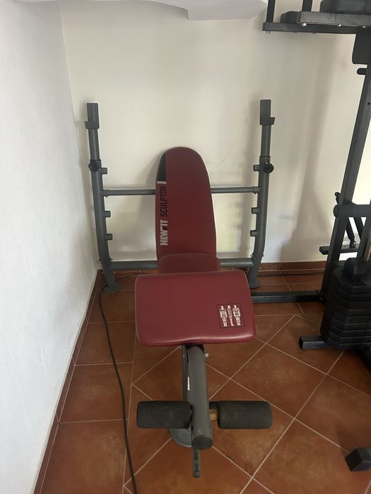 Banco de musculação de barras
