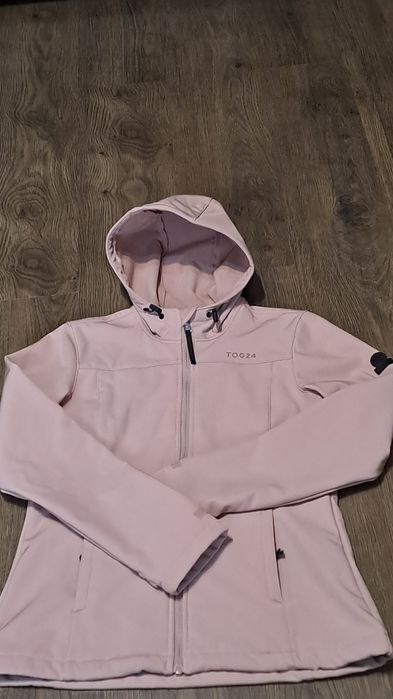 Жіноча вітровка 650